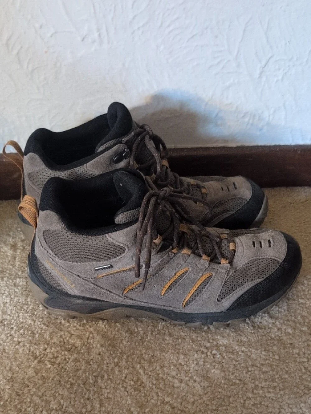 Merrell Men's Brown and Black Trail Boots
